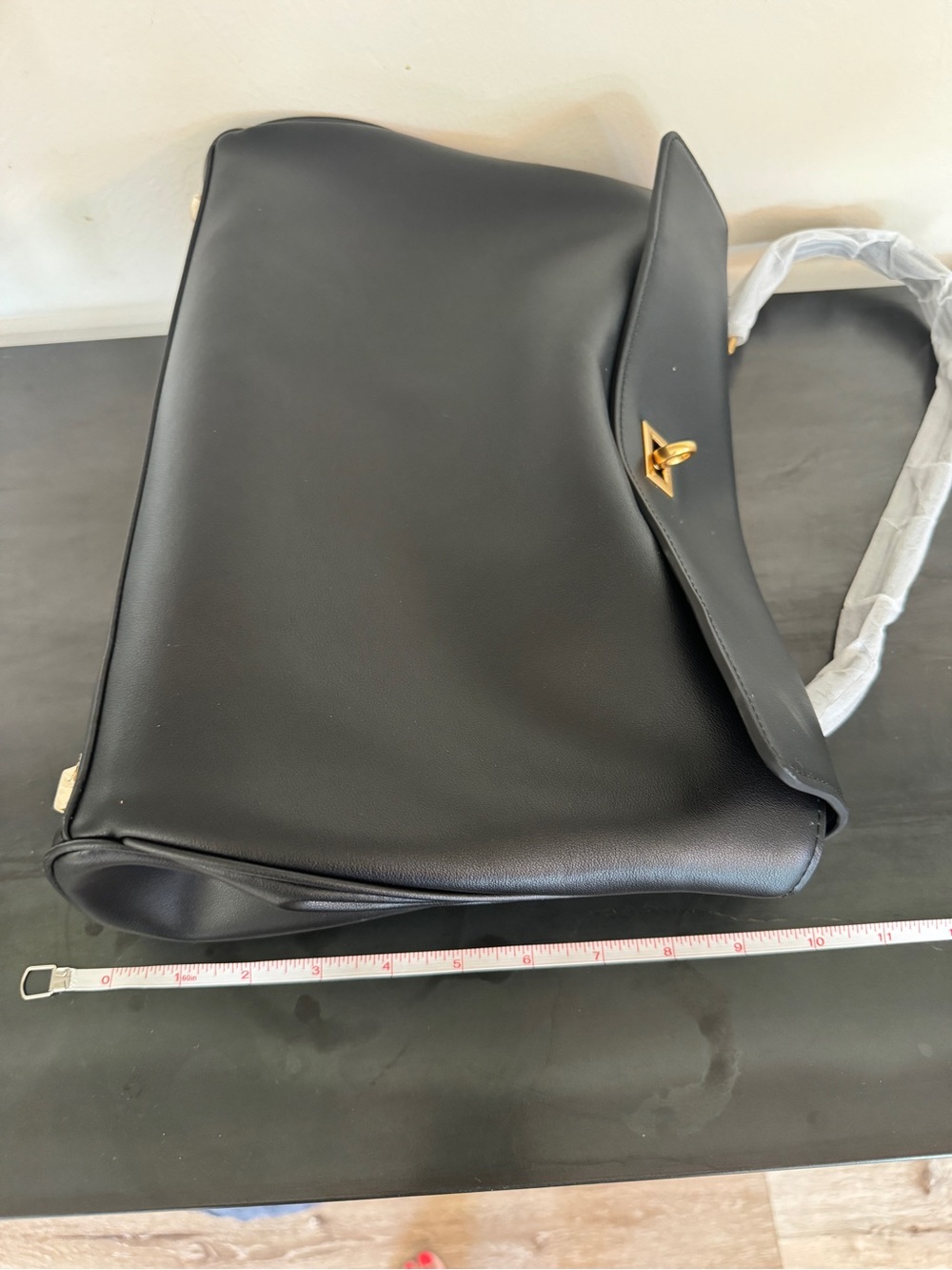 Leather Handbag — Rodeo-Style Silhouette - Picture 10 of 11